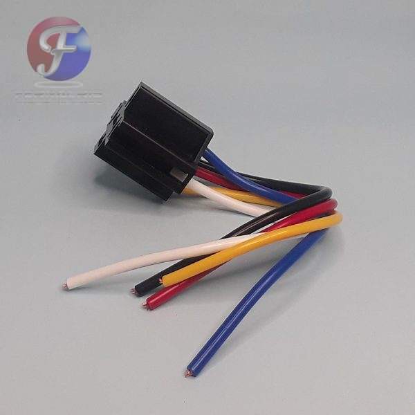 Enchufe relay